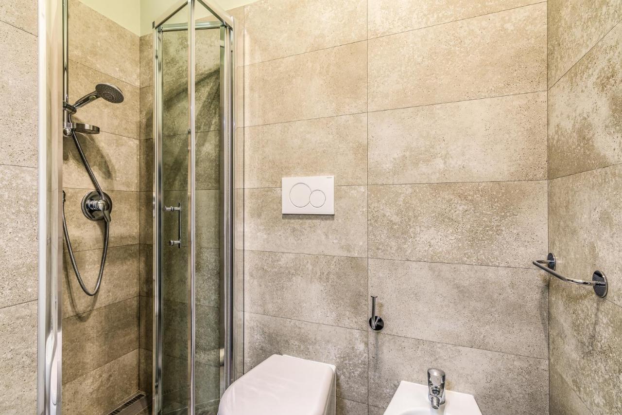 Mora Apartment Мілан Екстер'єр фото